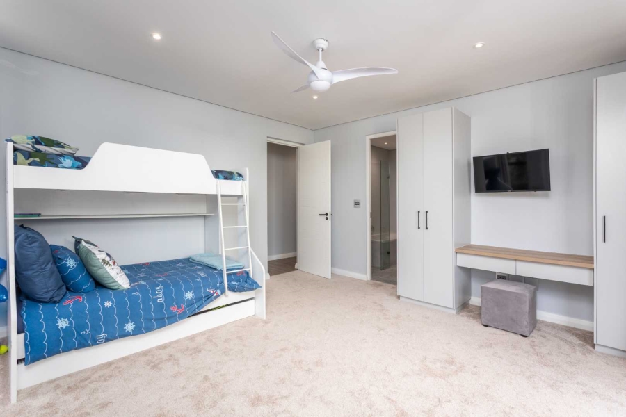 5 Bedroom Property for Sale in Val De Vie Estate Western Cape